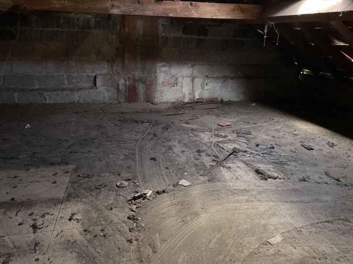 Déblaiement de grenier et cave Bourgoin-Jallieu